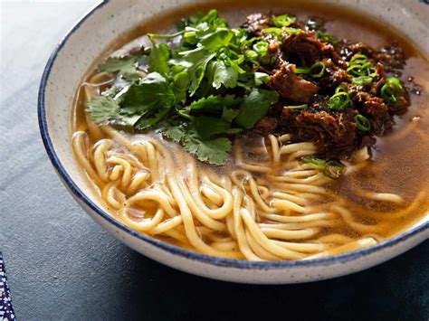  羊肉泡馍：滋潤するスープと弾力のある麺が織りなす至高のハーモニーは一体？